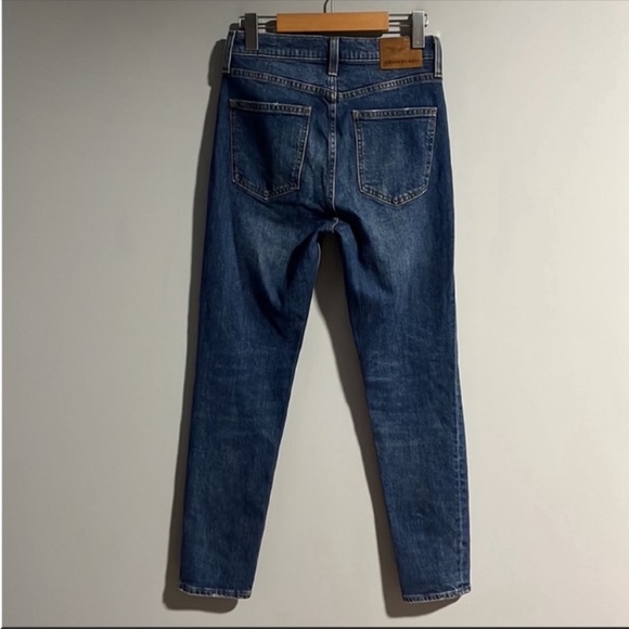 Aritzia Denim Forum The Yoko Slim Straight Jeans - size 26 - Picture 7 of 7